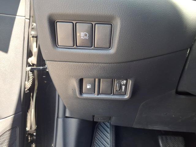 Used 2021 Toyota C-HR XLE FWD image 12