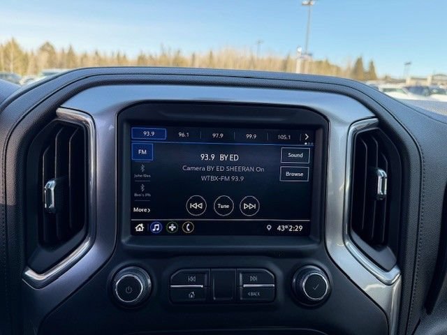 Used 2020 Chevrolet Silverado 1500 LT w/ All-Star Edition AWD/4WD image 23