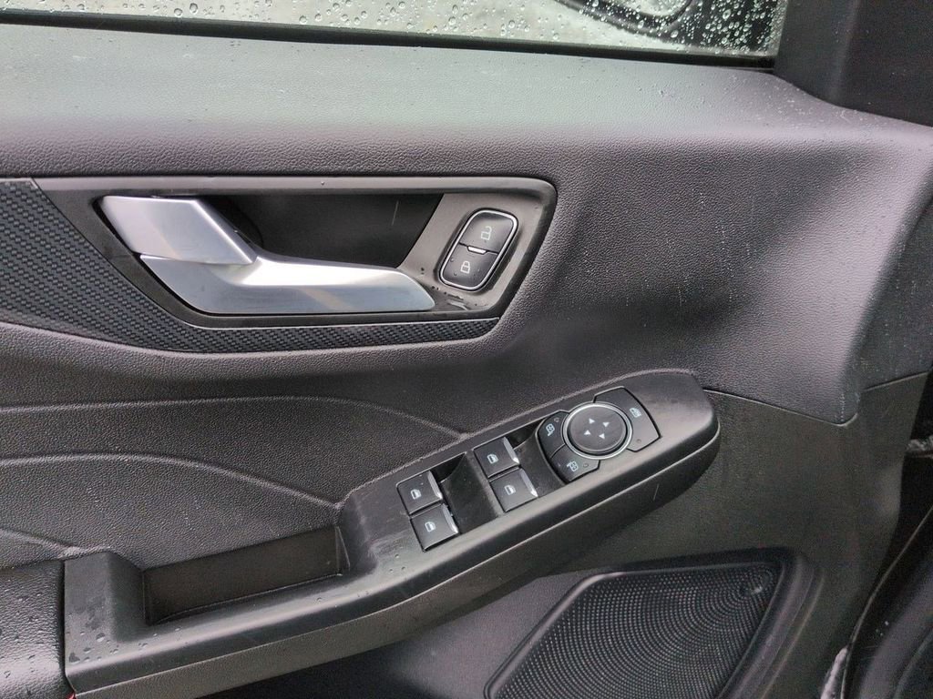 Certified 2024 Ford Escape ST-Line w/ Tech Pack #1 image 10