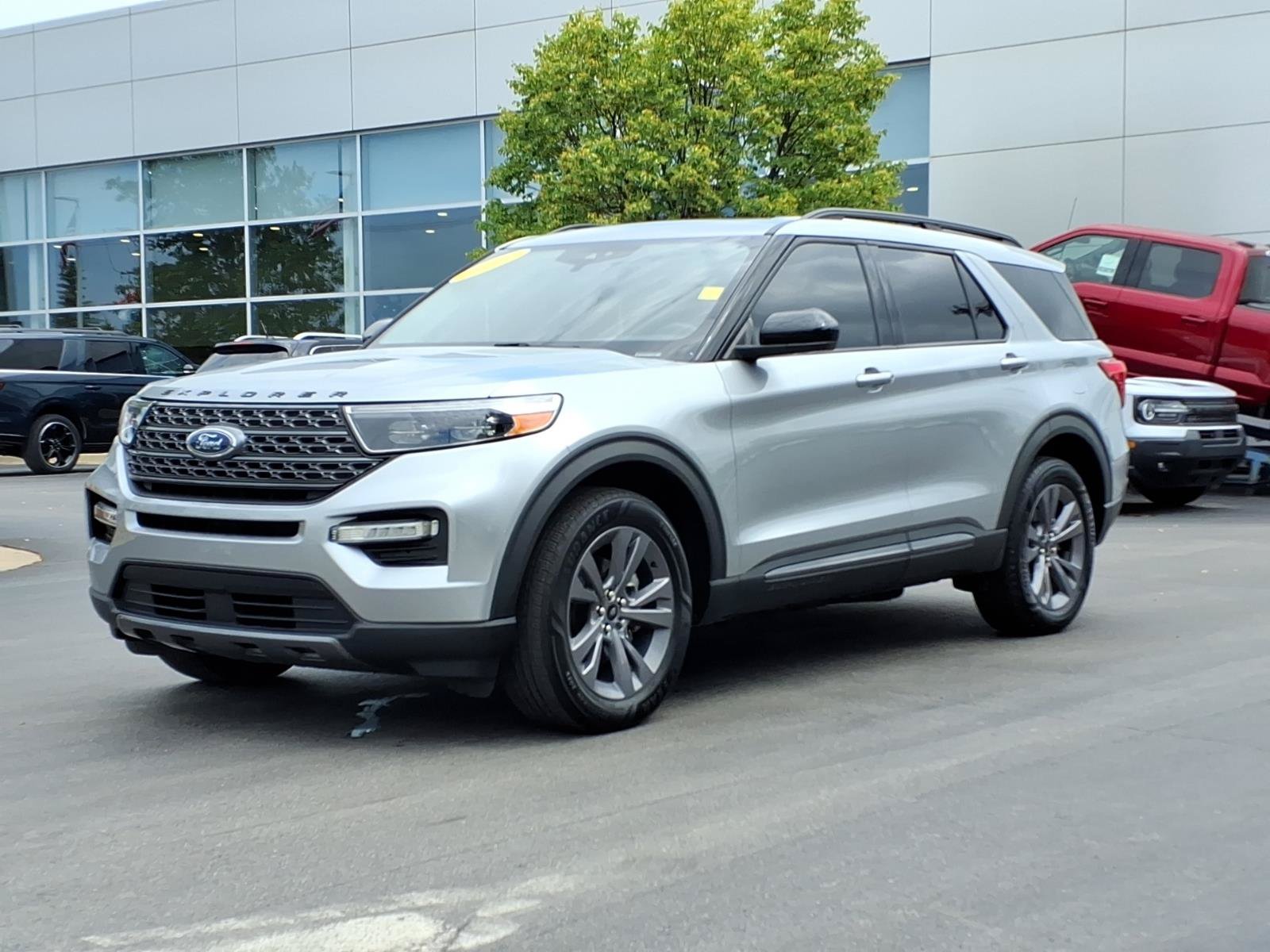 Certified 2022 Ford Explorer XLT w/ Equipment Group 202A