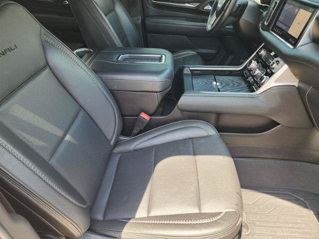 Used 2021 GMC Yukon XL Denali w/ Denali Premium Package AWD/4WD image 13