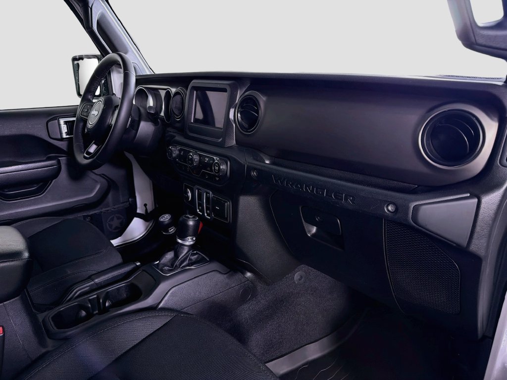 Used 2018 Jeep Wrangler Sport AWD/4WD image 29
