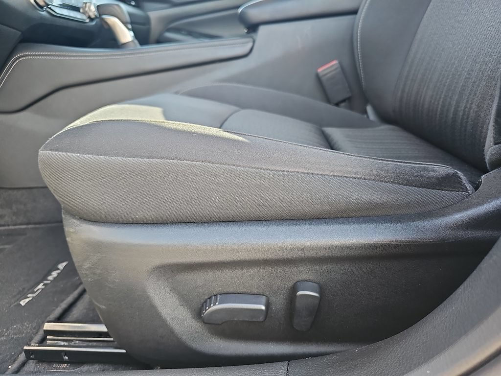 Used 2023 Nissan Altima 2.5 SV FWD image 26