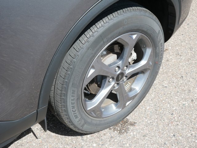 Certified 2025 Ford Escape ST-Line AWD/4WD image 8
