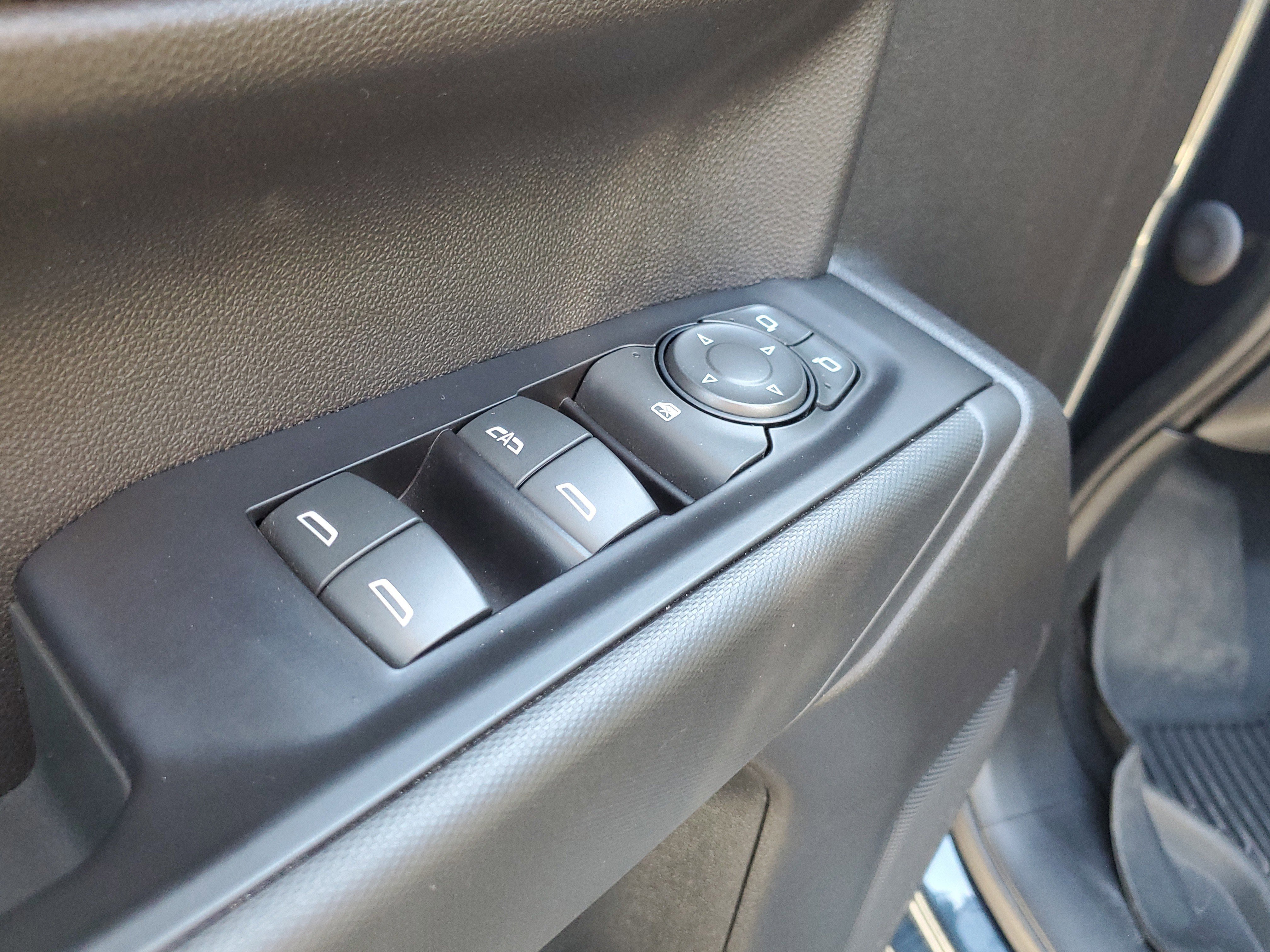 Used 2020 GMC Sierra 1500 w/ Sierra Value Package image 18