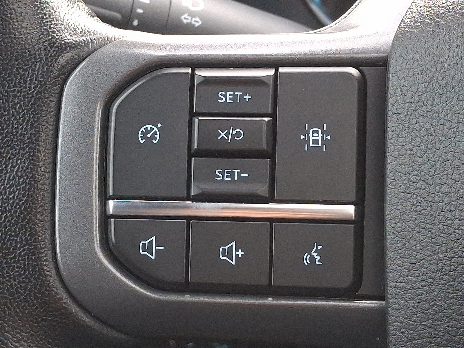 Certified 2022 Ford F150 XLT w/ Equipment Group 302A High image 21