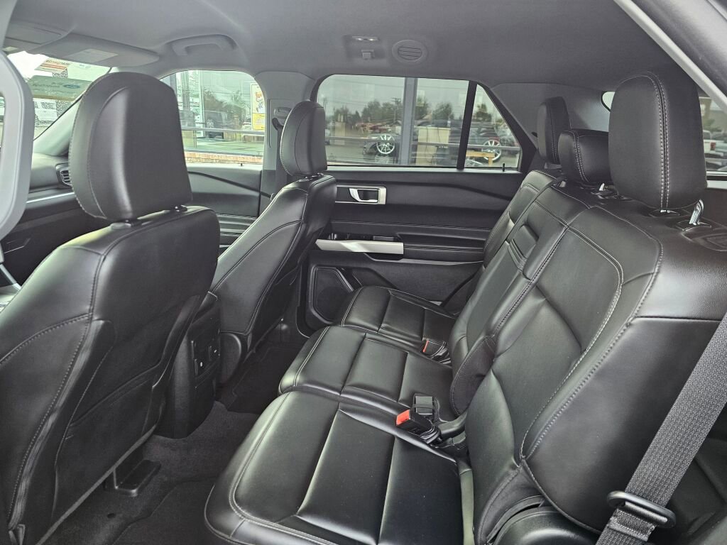 Certified 2024 Ford Explorer XLT w/ Equipment Group 202A image 14