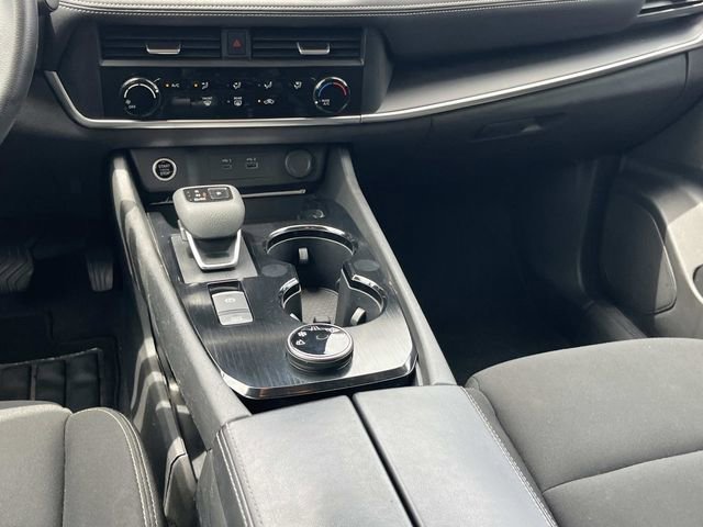 Used 2023 Nissan Rogue S AWD/4WD image 20