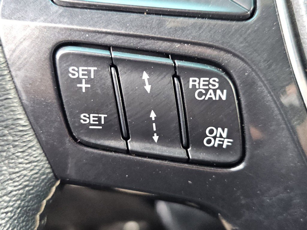 Certified 2018 Ford Explorer Platinum image 12