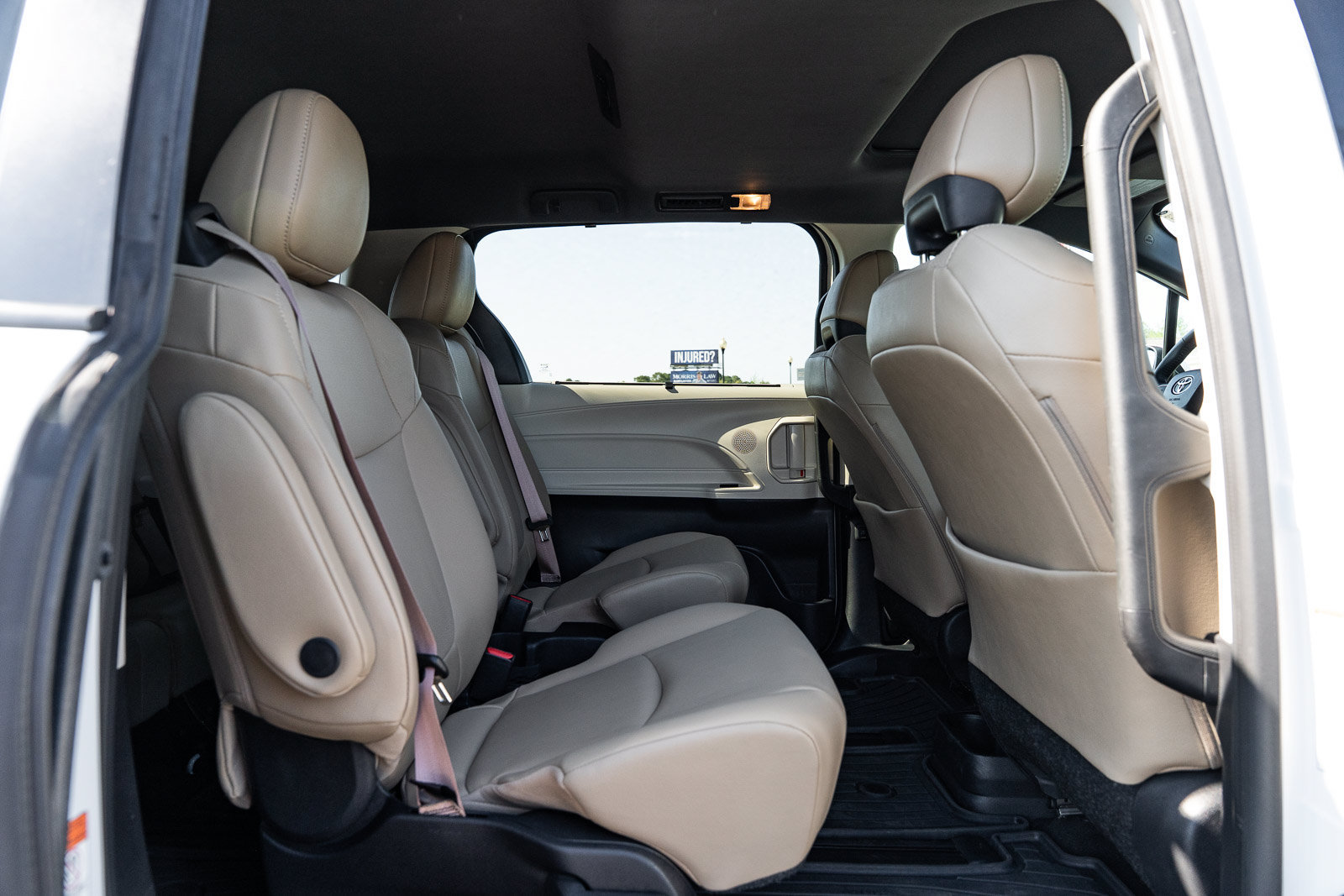 Used 2022 Toyota Sienna XLE FWD image 13