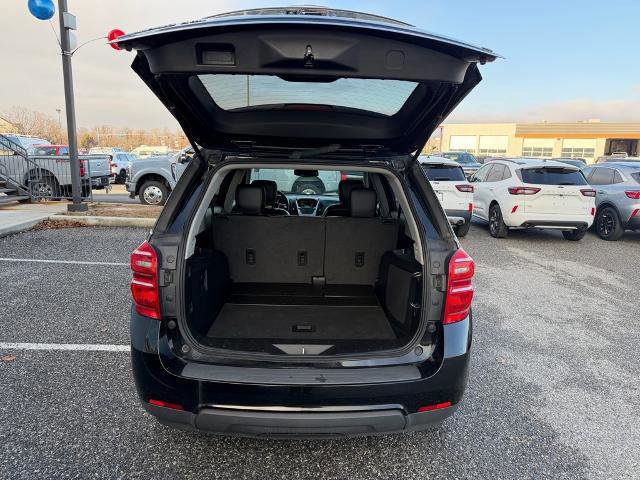 Used 2017 Chevrolet Equinox LT w/ Midnight Edition image 8
