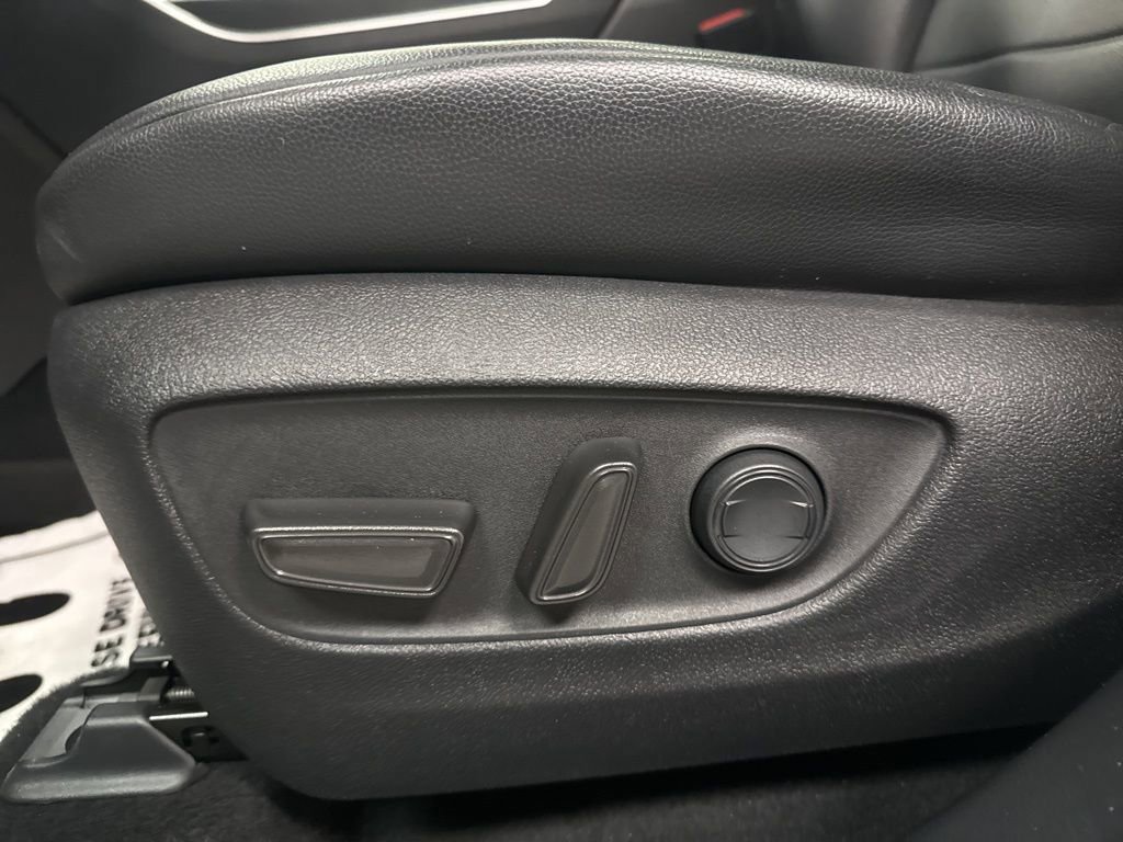 Used 2020 Toyota Highlander XLE image 35