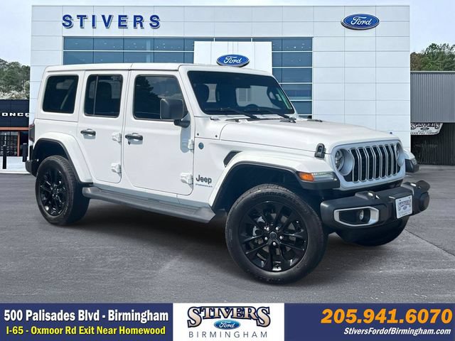 Used 2025 Jeep Wrangler Unlimited Sahara AWD/4WD video 1