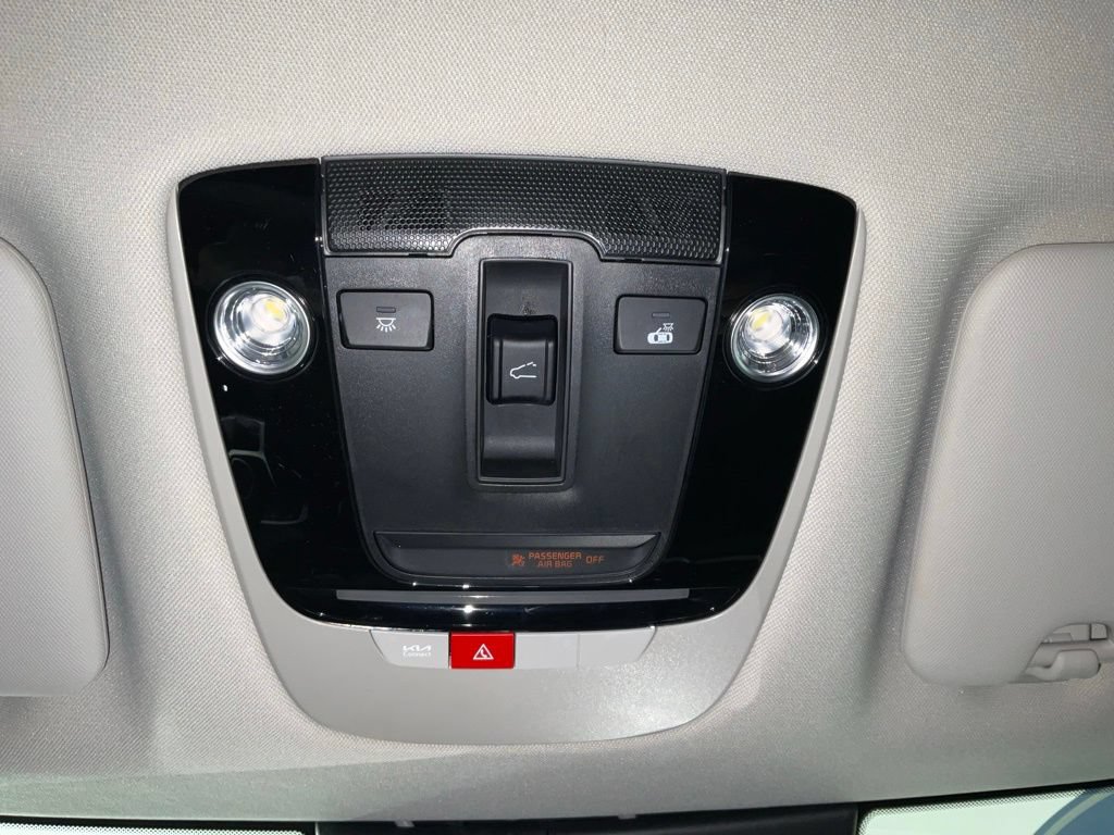 Used 2025 Kia Sportage EX w/ Premium Package FWD image 22