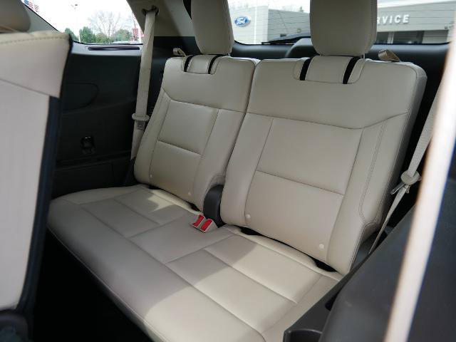 Certified 2020 Ford Explorer Platinum w/ Premium Technology Package AWD/4WD image 12