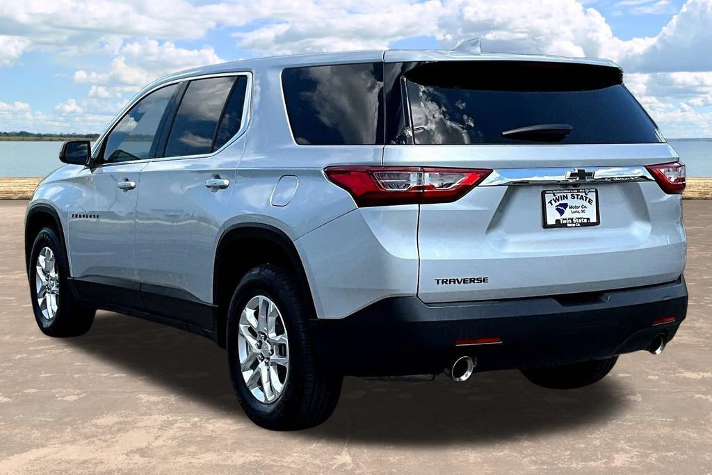 Used 2021 Chevrolet Traverse LS FWD image 5