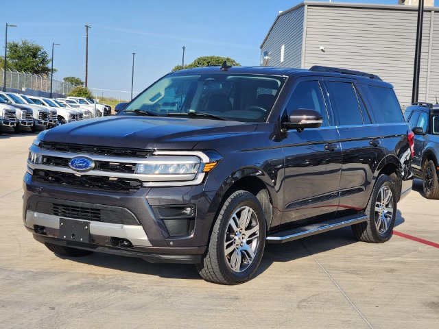 Certified 2022 Ford Expedition XLT AWD/4WD image 4