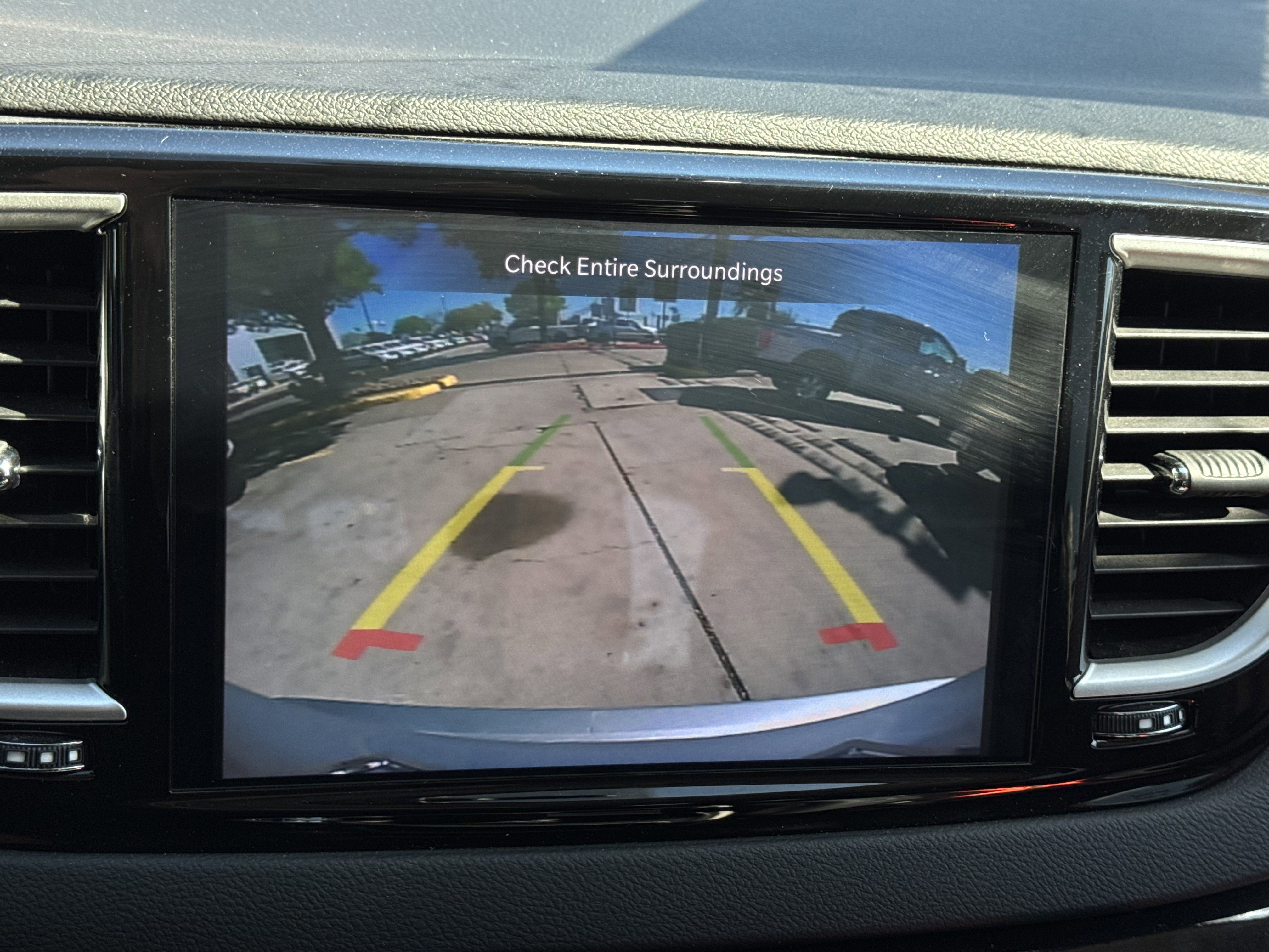 Used 2024 Chrysler Pacifica Touring-L image 24