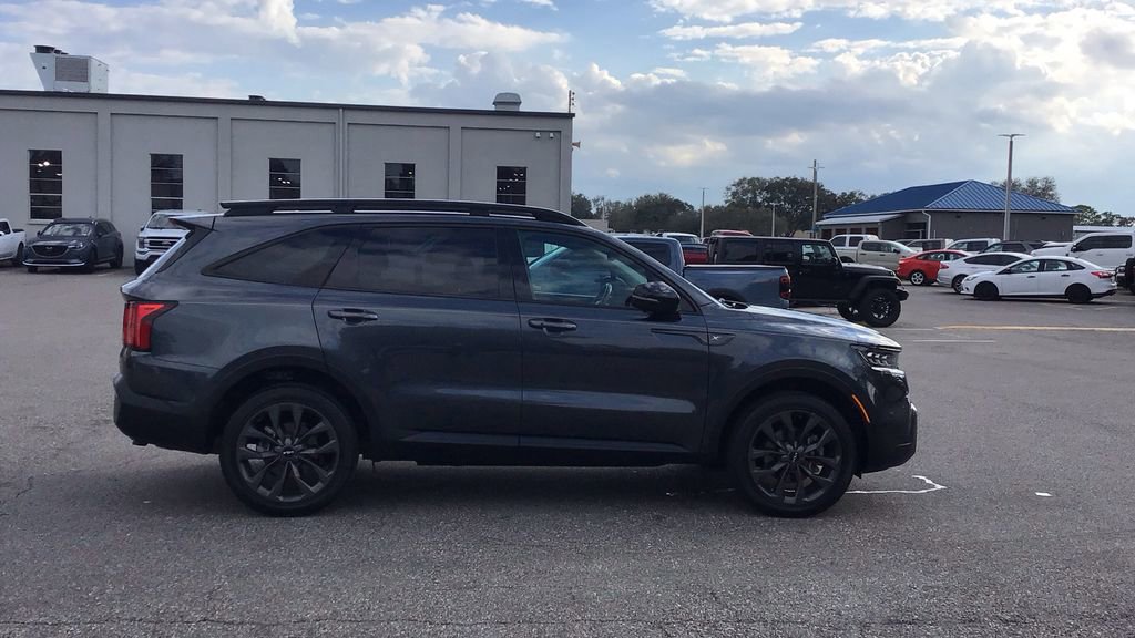 Used 2023 Kia Sorento SX Prestige image 6