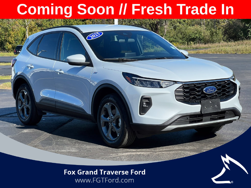 Certified 2025 Ford Escape ST-Line Select AWD/4WD image 39