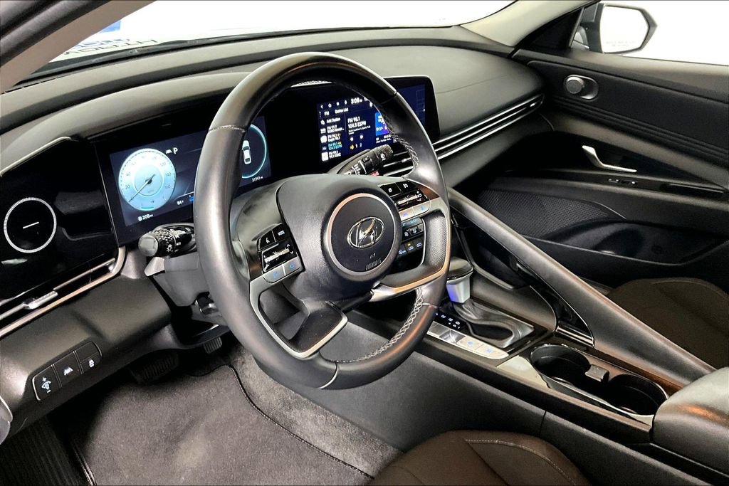 Used 2023 Hyundai Elantra SEL w/ Convenience Package image 10