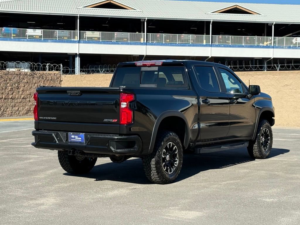 Used 2024 Chevrolet Silverado 1500 ZR2 w/ Technology Package image 4