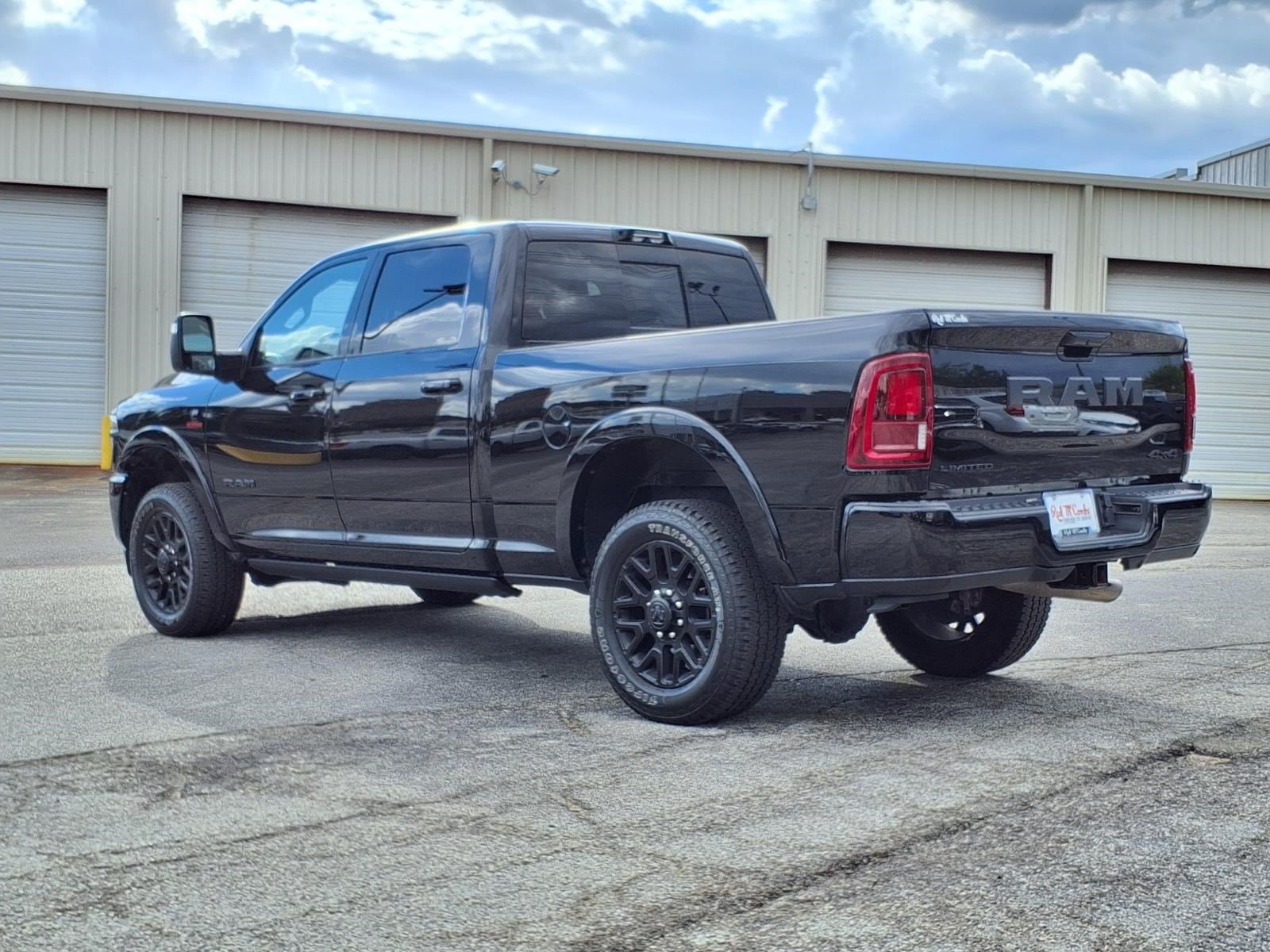 Used 2025 RAM 3500 Limited AWD/4WD image 8