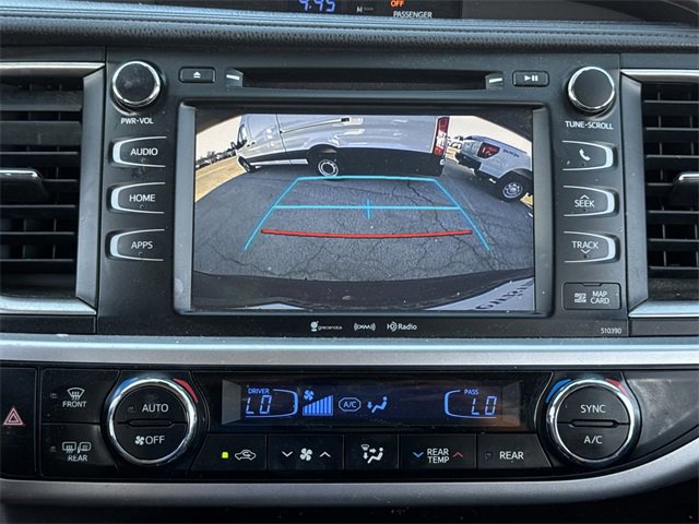 Used 2019 Toyota Highlander XLE image 17