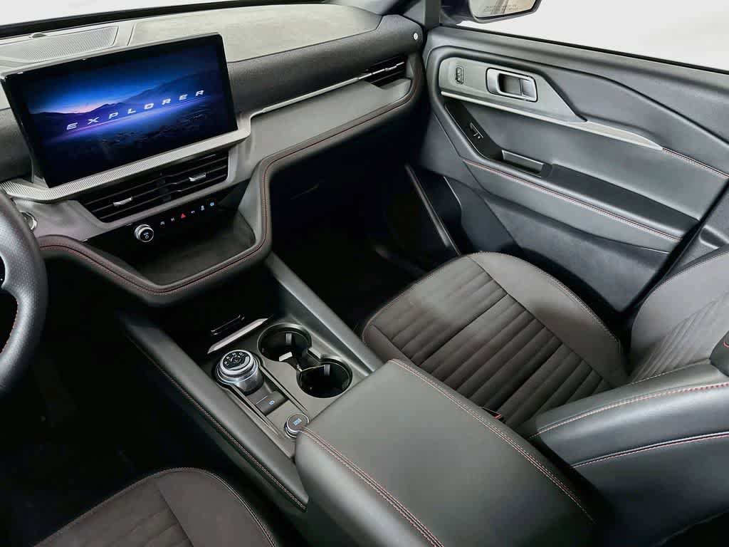 Certified 2025 Ford Explorer ST-Line w/ ST-Line Street Pack AWD/4WD image 11