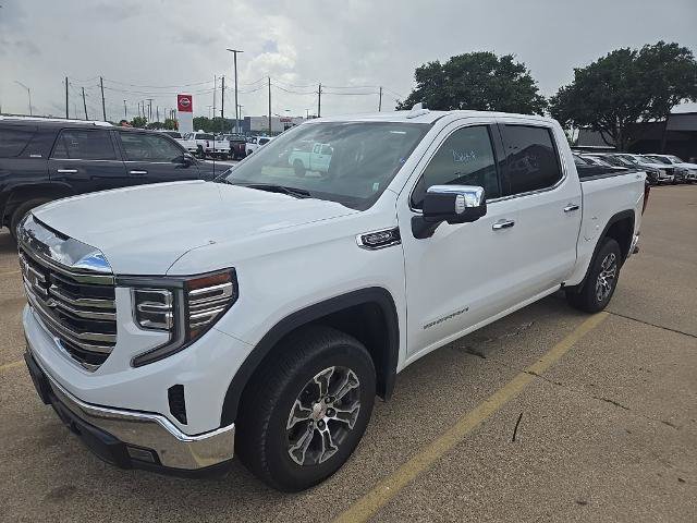 Used 2026 GMC Sierra 1500 SLT AWD/4WD image 1