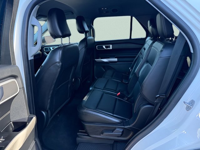 Certified 2022 Ford Explorer XLT w/ Equipment Group 202A AWD/4WD image 5