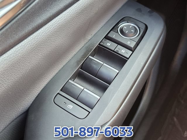 Used 2025 Toyota Prius XLE FWD image 25