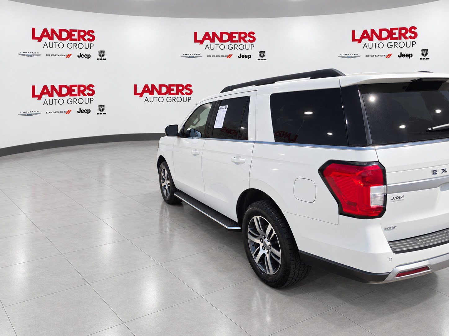 Certified 2022 Ford Expedition XLT RWD image 7