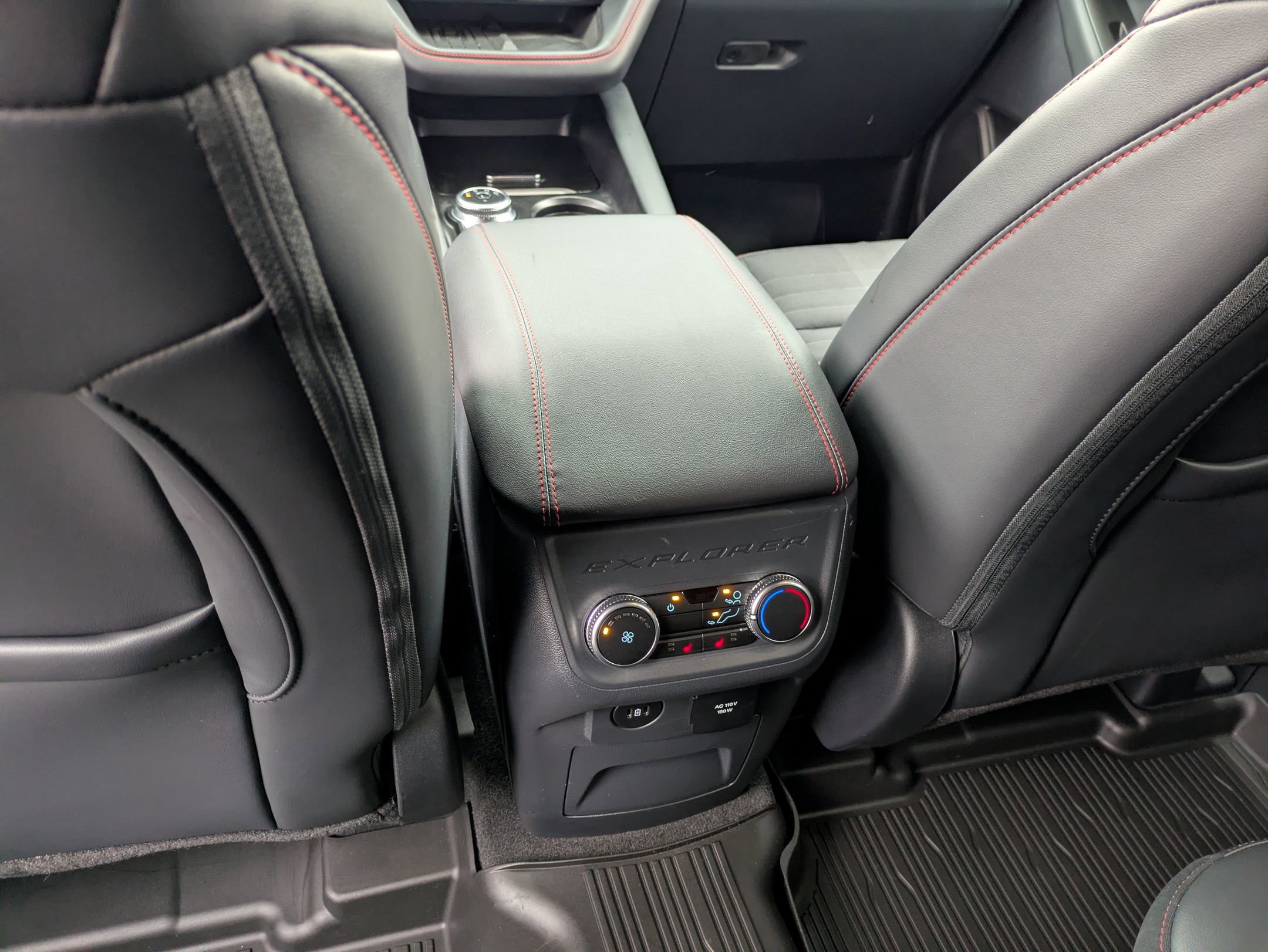 Certified 2025 Ford Explorer ST-Line w/ Premium Package image 32