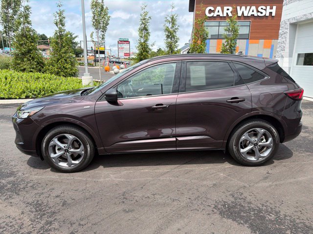 Certified 2023 Ford Escape ST-Line w/ Tech Pack #1 AWD/4WD image 3