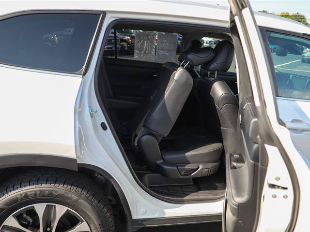 Used 2023 Toyota Highlander XLE FWD image 35
