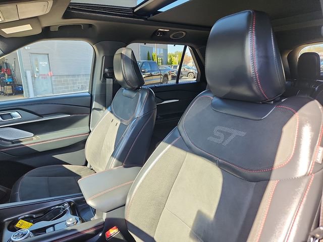 Certified 2025 Ford Explorer ST AWD/4WD image 22