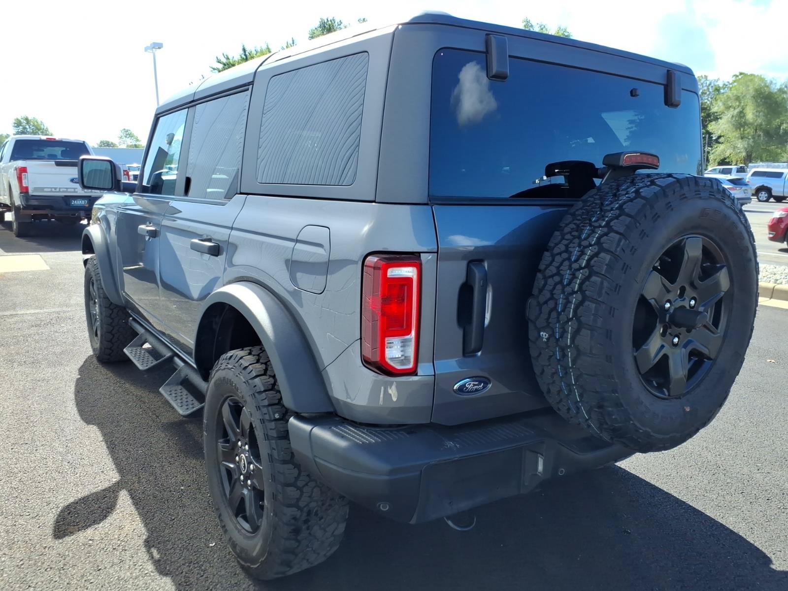 Certified 2023 Ford Bronco Black Diamond AWD/4WD image 4