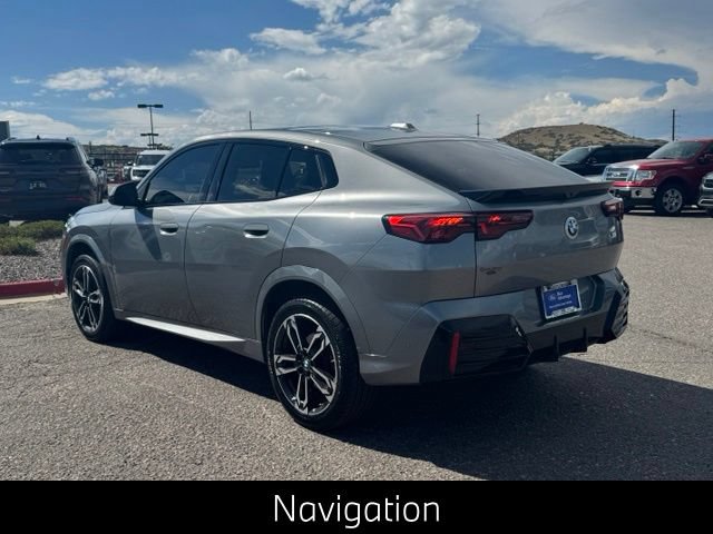 Used 2025 BMW X2 xDrive28i AWD/4WD image 3