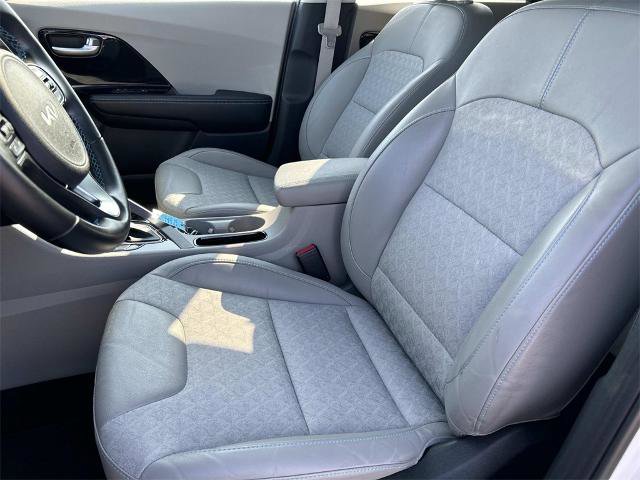 Used 2022 Kia Niro LXS image 28