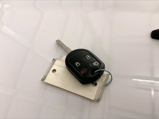Certified 2019 Ford Fiesta SE w/ Cold Weather Package FWD image 9