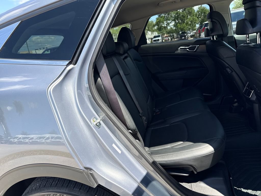 Used 2025 Kia Sportage EX FWD image 26