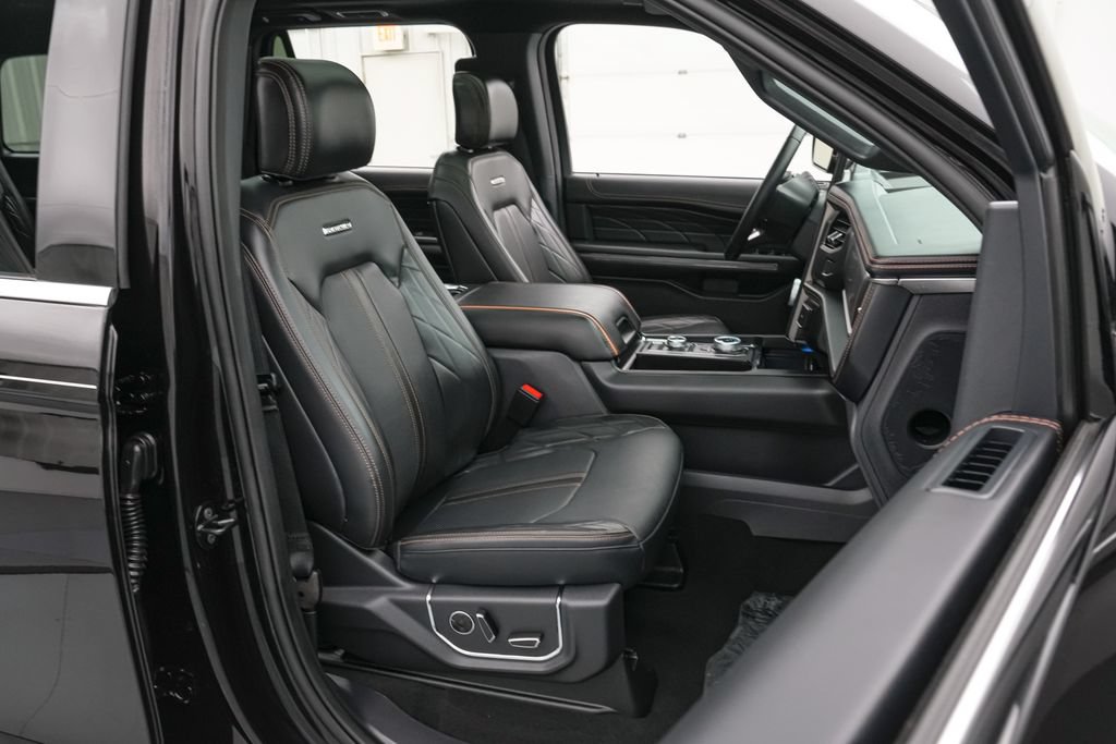 Certified 2024 Ford Expedition Platinum AWD/4WD image 30