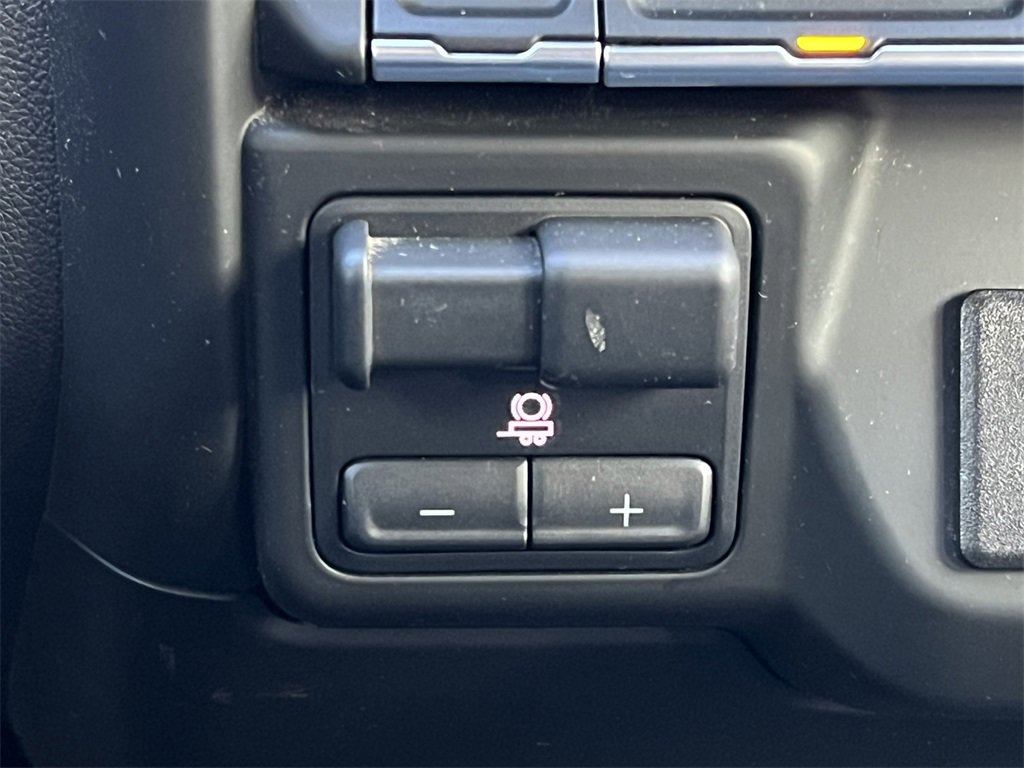 Used 2019 GMC Sierra 1500 2WD Crew Cab w/ 1SA Driver Alert Package I image 28