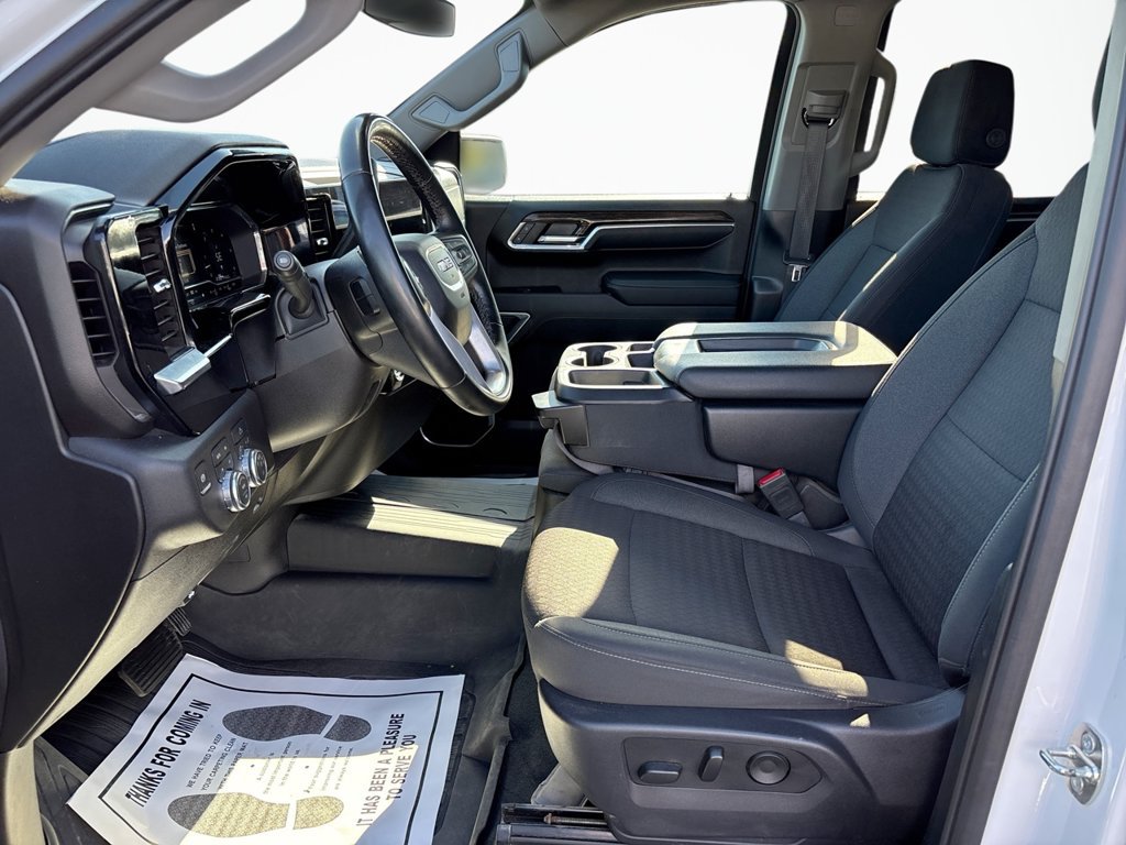 Used 2024 GMC Sierra 1500 Elevation w/ LPO, Elevation Black Package AWD/4WD image 26