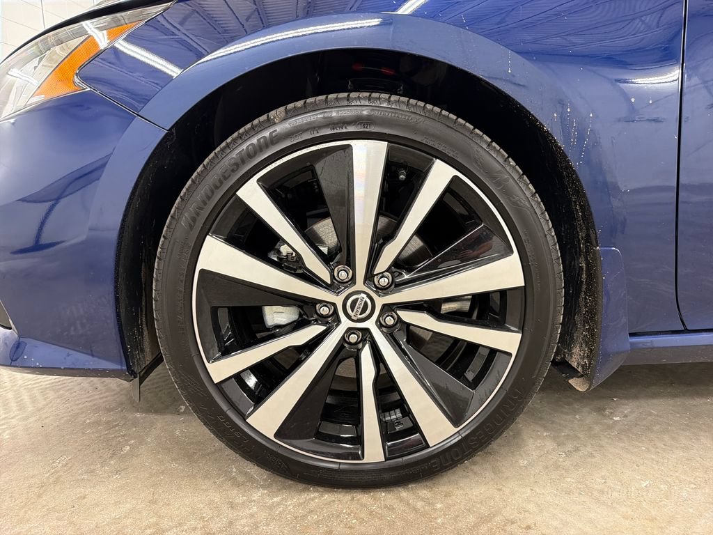 Used 2021 Nissan Altima 2.5 SR w/ SR Premium Package FWD image 14