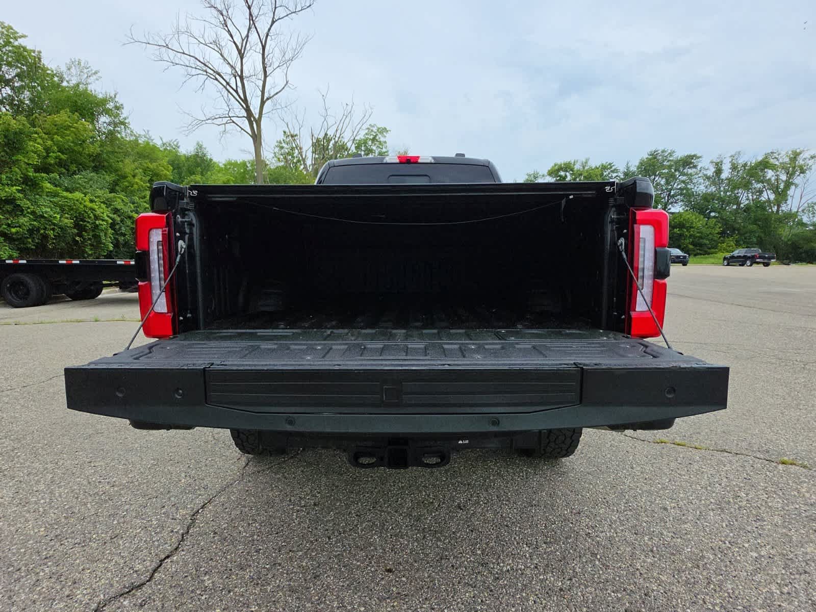 Certified 2023 Ford F250 Platinum w/ Tremor Off-Road Package AWD/4WD image 10