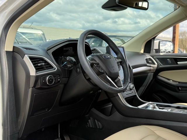 Certified 2023 Ford Edge SEL w/ Convenience Package AWD/4WD image 16