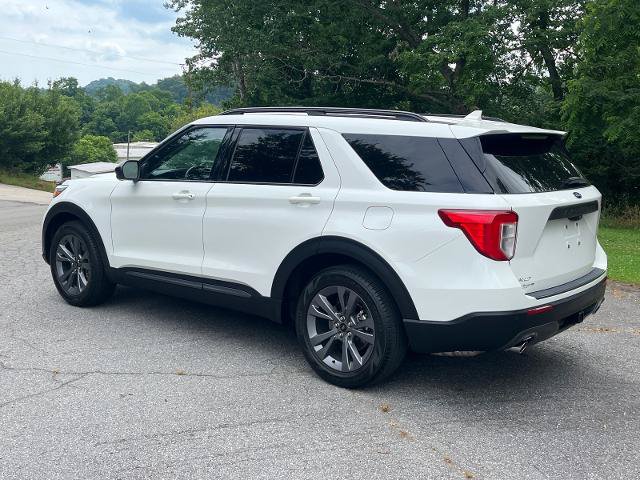 Certified 2023 Ford Explorer XLT w/ Equipment Group 202A RWD image 4