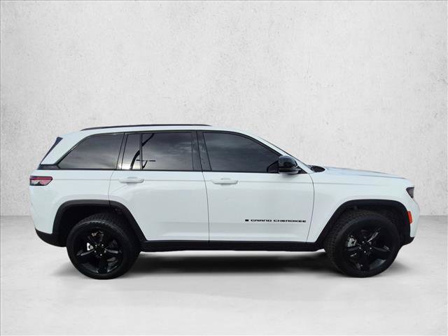 Used 2023 Jeep Grand Cherokee Altitude AWD/4WD video 4